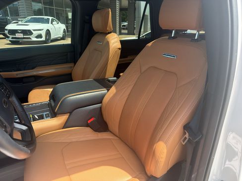 Used 2024 Ford Expedition Platinum RWD image 27