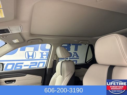 New 2026 Honda Pilot Touring image 28