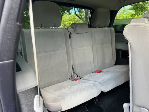 Used 2014 Toyota Sequoia SR5 RWD image 17