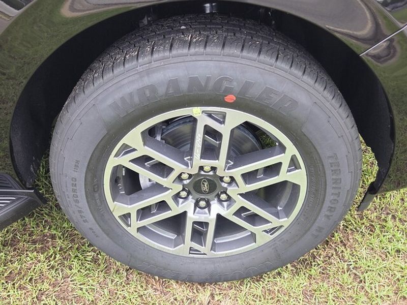 New 2026 Ford Expedition Active RWD image 17
