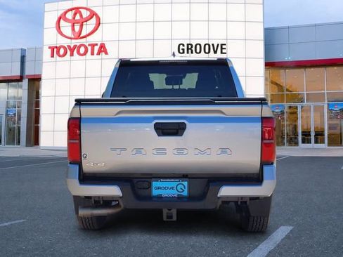 Used 2024 Toyota Tacoma SR5 AWD/4WD image 5
