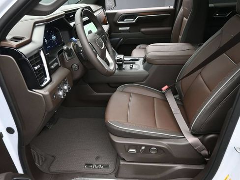 New 2026 GMC Sierra 1500 Denali AWD/4WD image 17