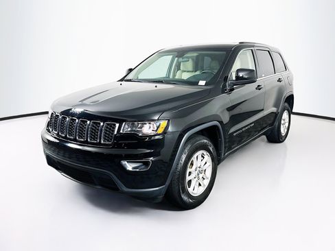 Used 2018 Jeep Grand Cherokee Laredo RWD image 3