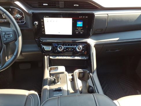 Used 2024 GMC Sierra 1500 AT4X w/ AT4X AEV Edition AWD/4WD image 17