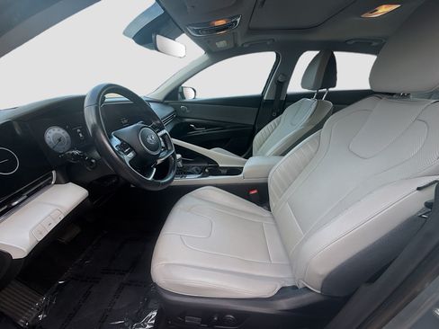 Used 2023 Hyundai Elantra Limited FWD image 16