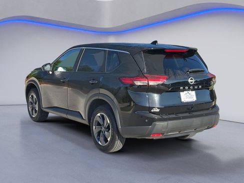 Used 2025 Nissan Rogue SV FWD image 5