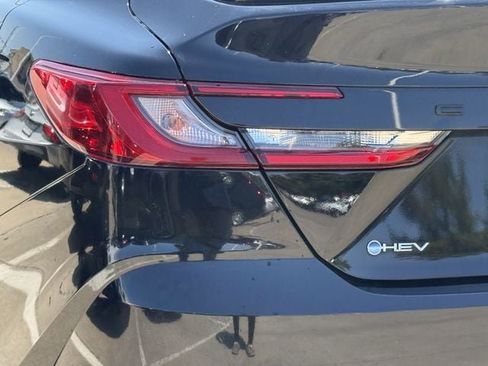 Used 2025 Toyota Camry SE FWD image 6