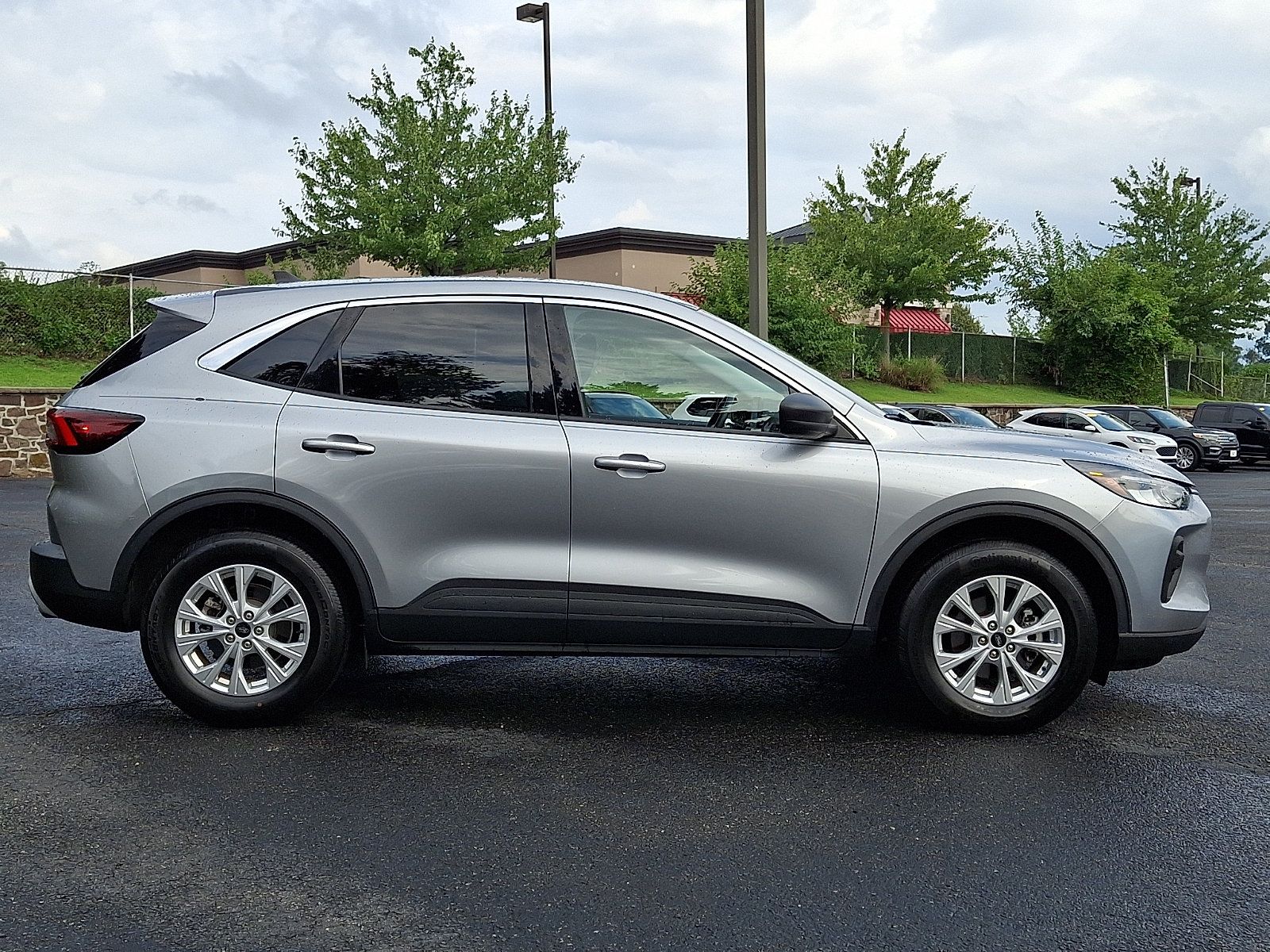 Certified 2023 Ford Escape Active AWD/4WD image 7