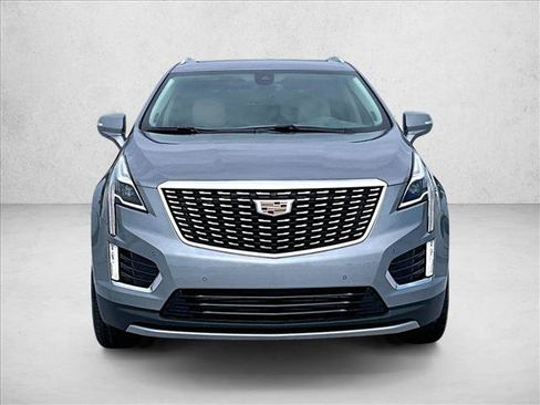 Used 2023 Cadillac XT5 Premium Luxury FWD image 3