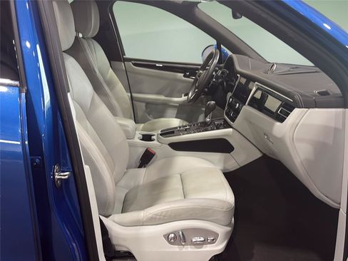 Used 2020 Porsche Macan S AWD/4WD image 13