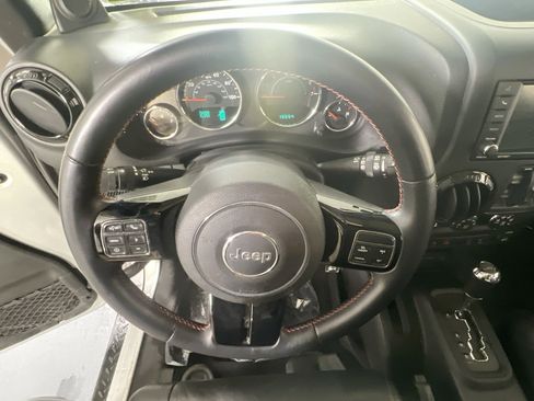 Used 2012 Jeep Wrangler Altitude image 11