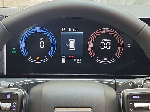 New 2026 Hyundai Santa Fe SE image 18