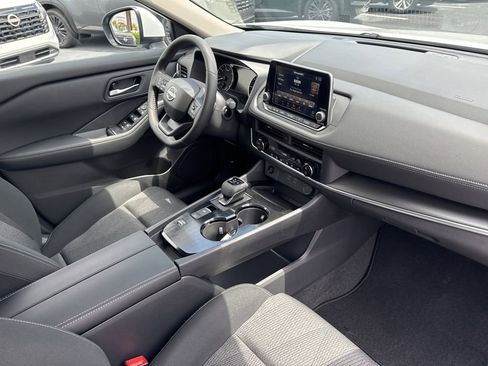 New 2026 Nissan Rogue SV FWD image 18