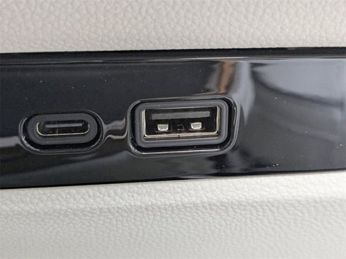 New 2026 Buick Enclave Avenir image 25