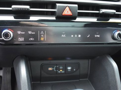 Certified 2026 Kia Sportage X-Line w/ X-Line Premium Package AWD/4WD image 33