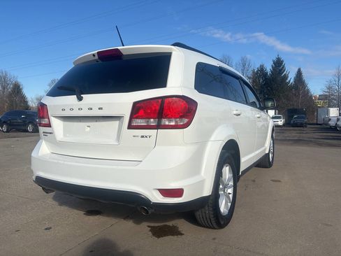 Used 2016 Dodge Journey SXT w/ Comfort/Convenience Group image 4