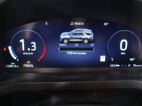 Used 2025 Ford Explorer Active w/ Active Comfort Package image 4