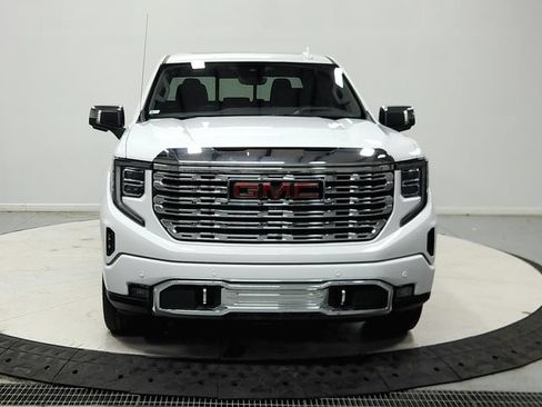 Used 2023 GMC Sierra 1500 Denali w/ Denali Reserve Package AWD/4WD image 3