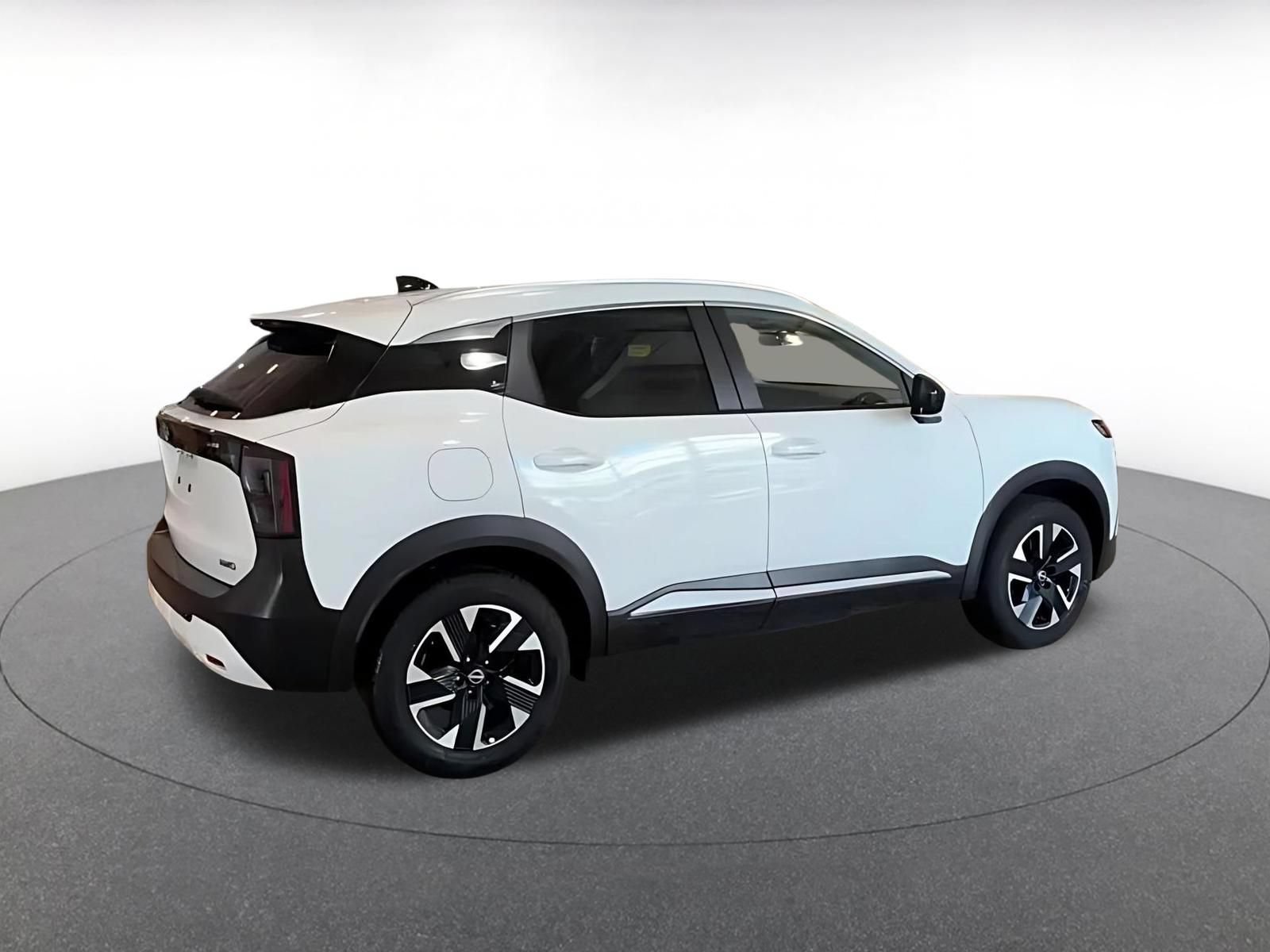 Used 2026 Nissan Kicks SV w/ Cold Weather Package AWD/4WD image 10