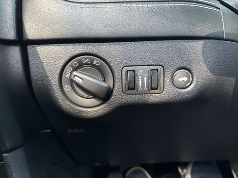 Used 2022 Dodge Charger SRT Hellcat w/ Harman/Kardon Audio Group image 37