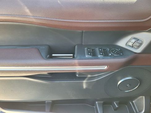 Used 2022 Ford Expedition Max Limited image 25