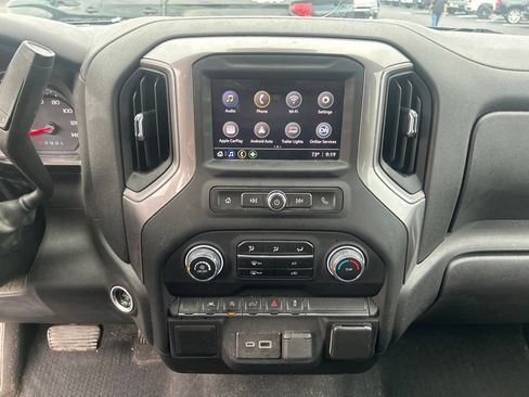 Used 2023 Chevrolet Silverado 1500 Custom AWD/4WD image 16