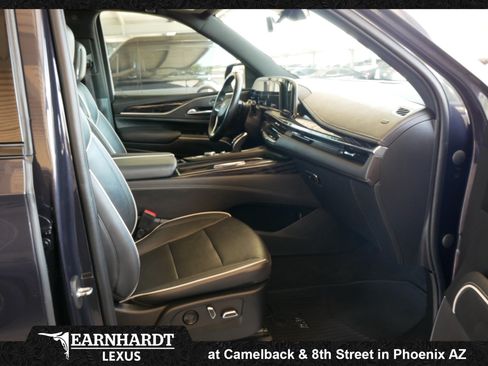 Used 2022 Cadillac Escalade Sport w/ Touring Package AWD/4WD image 10