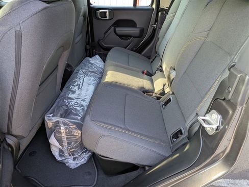 New 2026 Jeep Gladiator Sport image 25