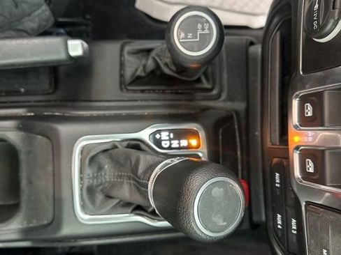 Used 2023 Jeep Wrangler Sport S image 19