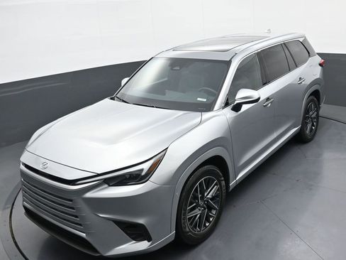 Used 2025 Lexus TX 350 AWD w/ Technology Package image 32