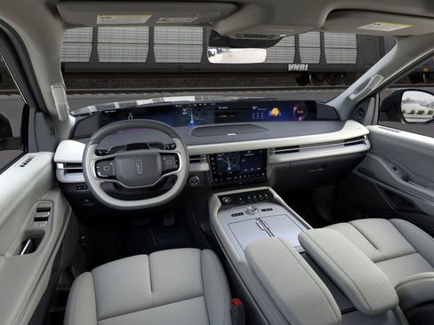 New 2026 Lincoln Navigator Reserve AWD/4WD image 9