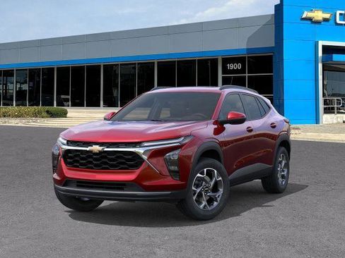 New 2026 Chevrolet Trax LT w/ Sunroof Package image 6