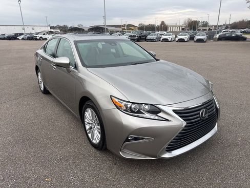 Used 2017 Lexus ES 350 image 7