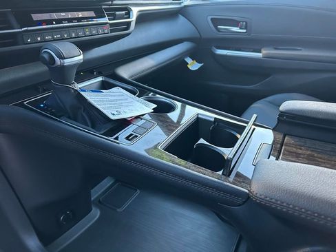 Used 2026 Toyota Sienna Platinum image 22