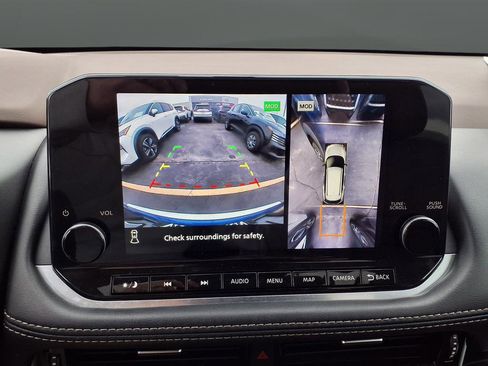 Used 2023 Nissan Rogue SL w/ SL Premium Package image 36