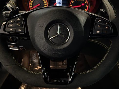 Used 2019 Mercedes-Benz AMG GT R image 9