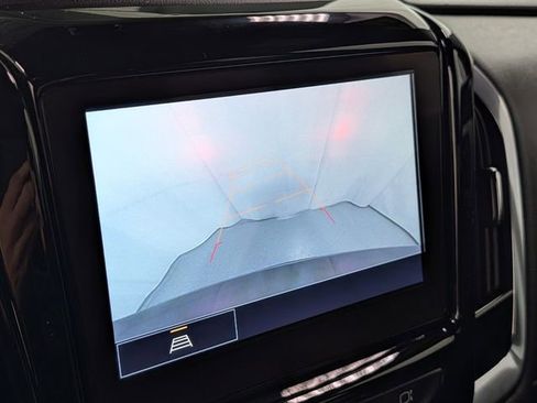 Used 2023 Chevrolet Traverse LT image 26