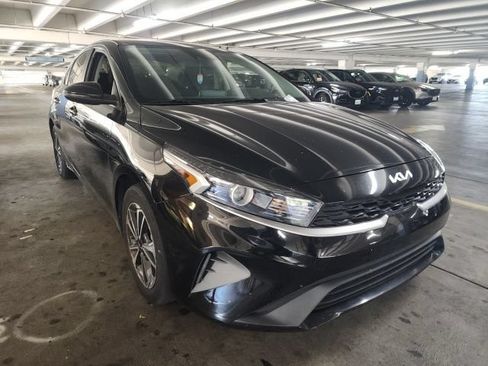 Certified 2023 Kia Forte LXS w/ LXS Technology Package FWD image 1