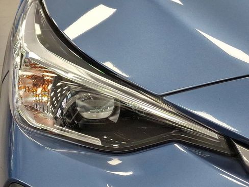 Certified 2024 Subaru Crosstrek 2.0i Premium image 12