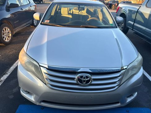 Used 2011 Toyota Avalon image 6