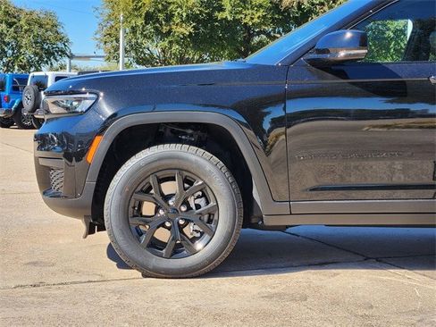 New 2025 Jeep Grand Cherokee L Altitude image 6