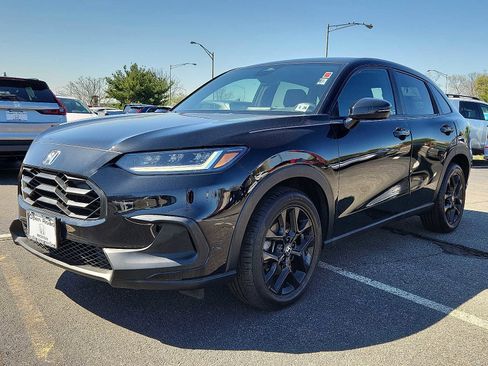 Certified 2023 Honda HR-V Sport image 3