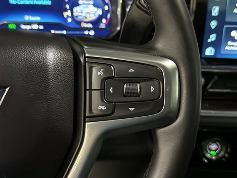 Used 2023 Chevrolet Silverado 1500 LT w/ Z71 Off-Road Package AWD/4WD image 13