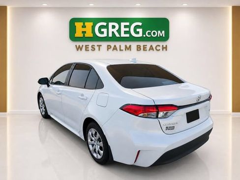 Used 2025 Toyota Corolla LE FWD image 2