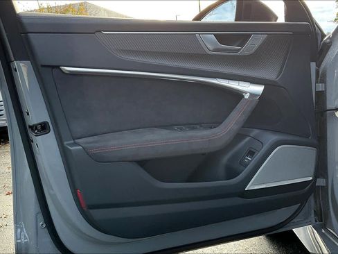 Used 2024 Audi RS 6 performance image 26