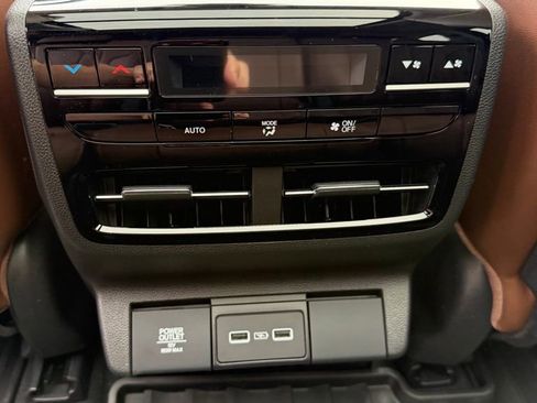 Used 2023 Acura MDX SH-AWD w/ Technology Package image 14