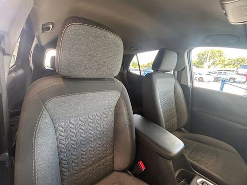 Used 2023 Chevrolet Equinox LT image 29