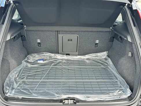 New 2026 Volvo XC40 B5 Ultra w/ Protection Package Premier image 9