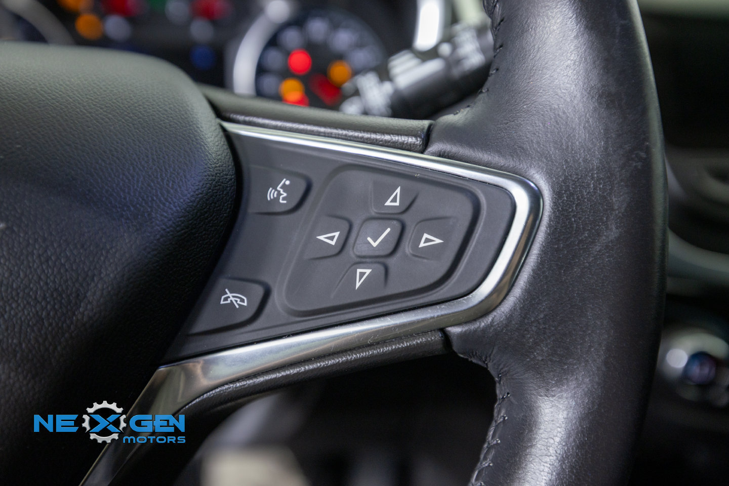 Used 2021 Chevrolet Equinox Premier AWD/4WD image 16