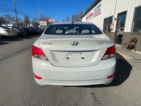 Used 2016 Hyundai Accent SE image 5